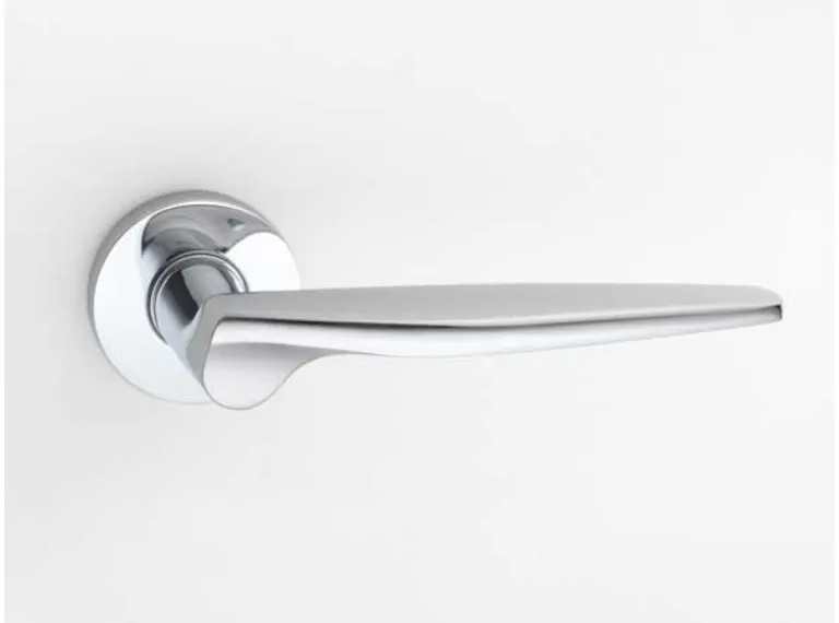 handle Cassina