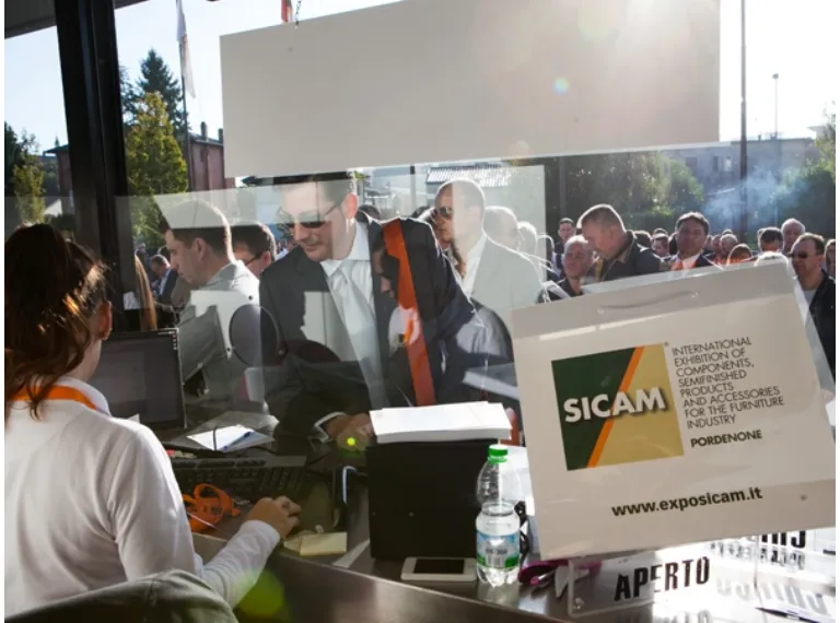 Visitors to Sicam 2014